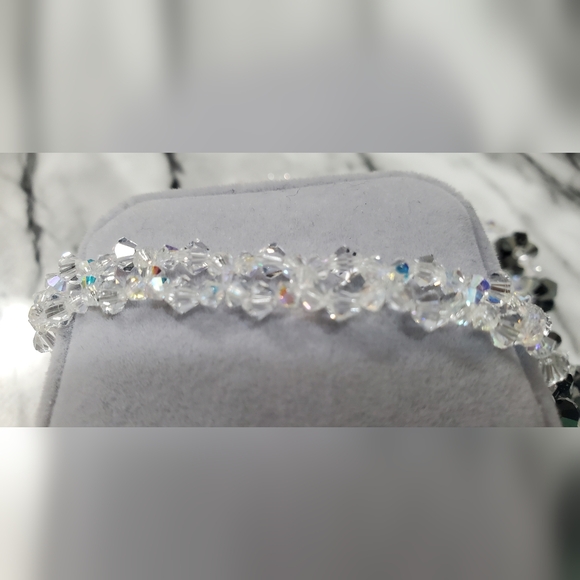 Handmade AB Coated Crystals Glass Choker Necklace - Picture 7 of 8